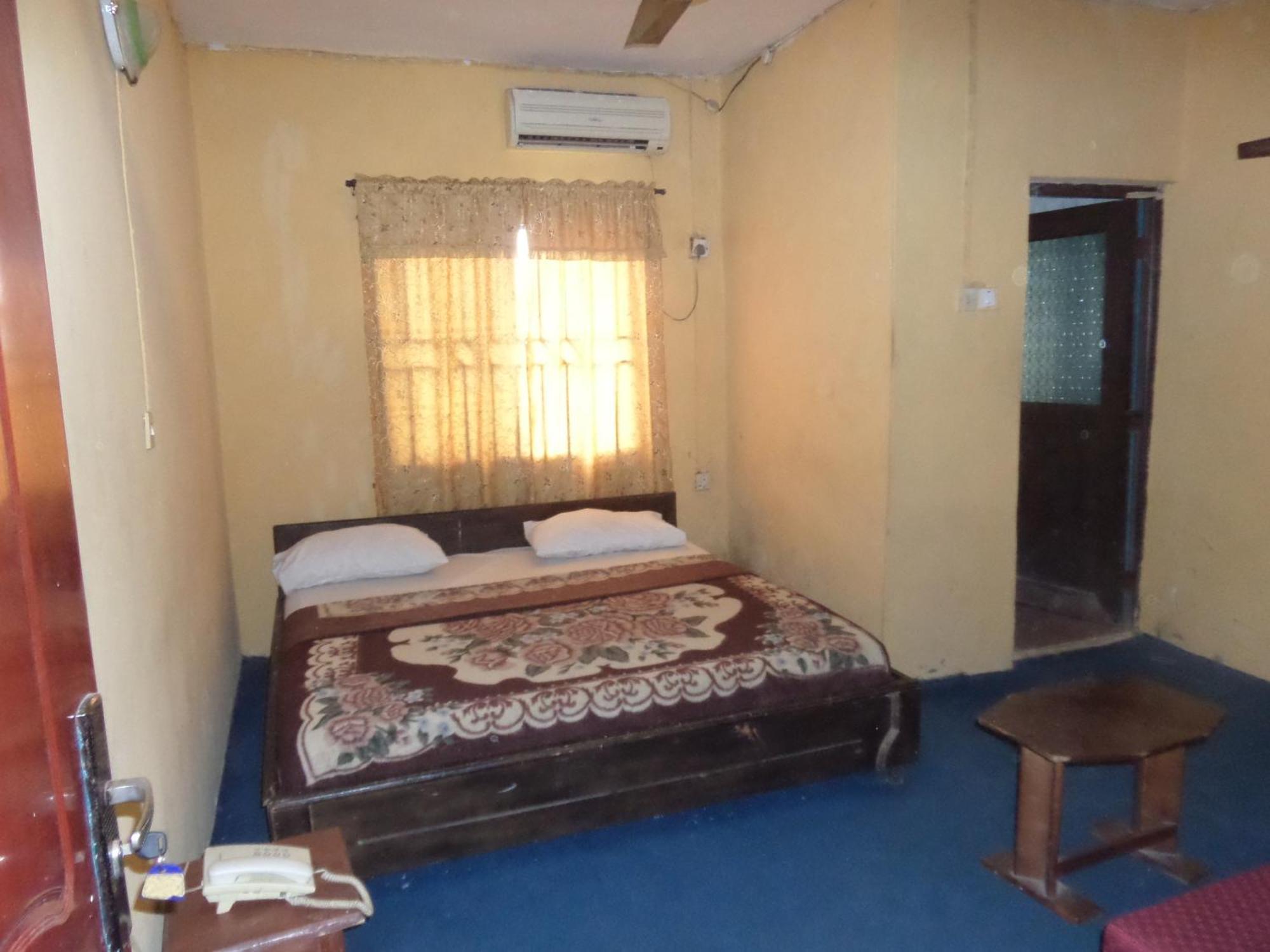 Keblat Suites Abeokuta Exterior photo