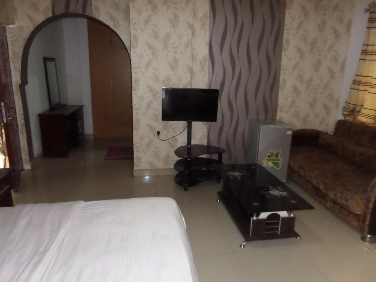 Keblat Suites Abeokuta Exterior photo