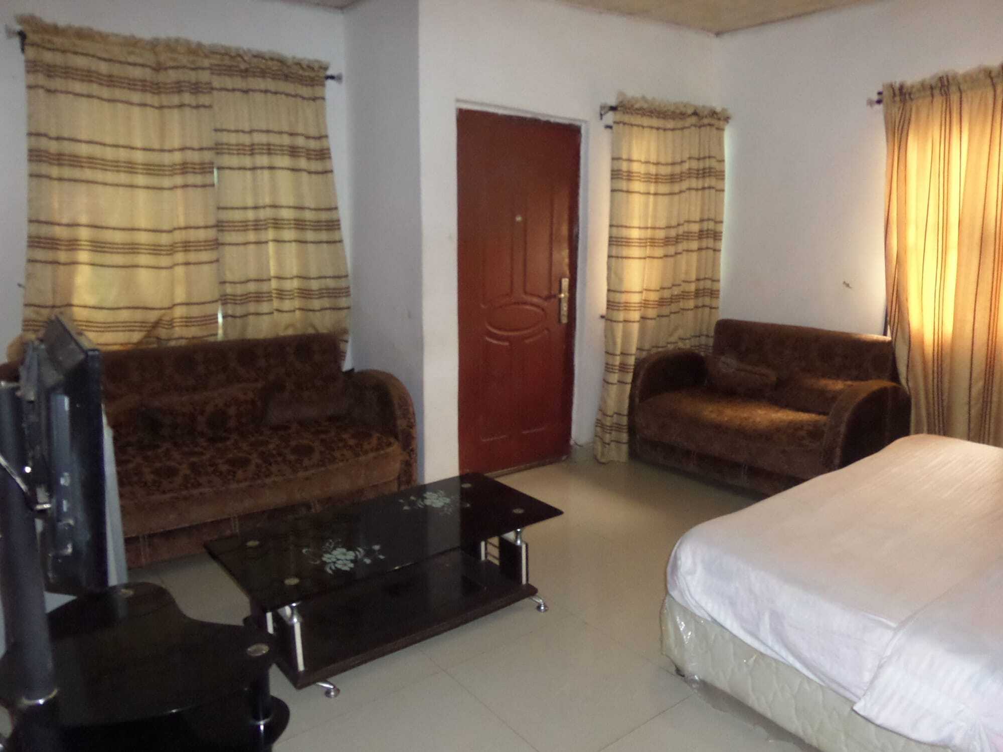 Keblat Suites Abeokuta Exterior photo